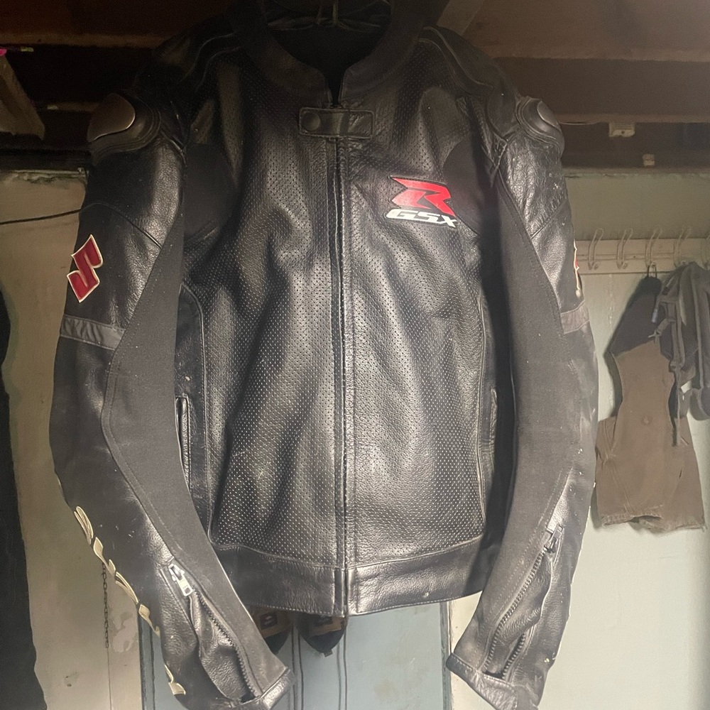 Suzuki GSXR Men's Motorcycle Jackets Black Cowhide Biker Racing Sports XL